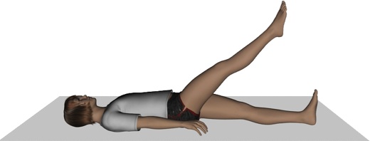 Imagen ilustrativa, muñeca tumbada boca arriba, piernas estiradas, izquierda apoyada en el suelo, la derecha levantada 45º